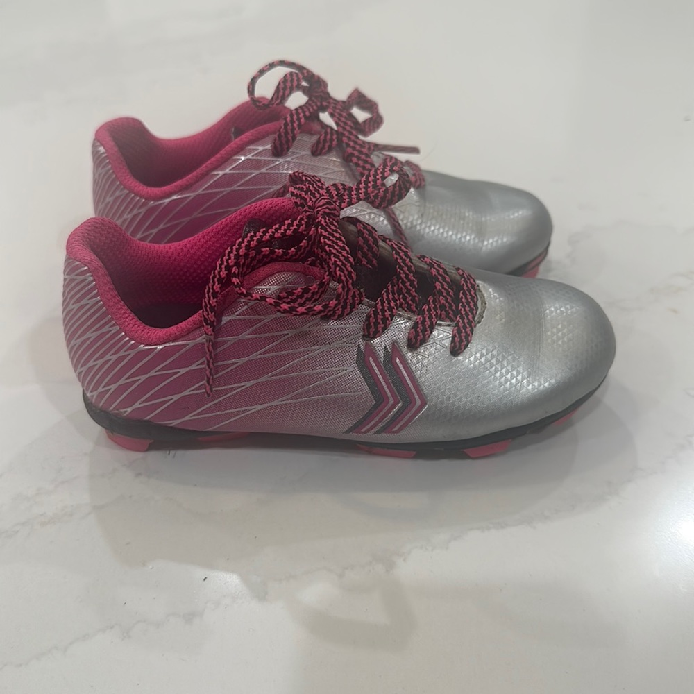 Girls soccer cleats size toddler 9